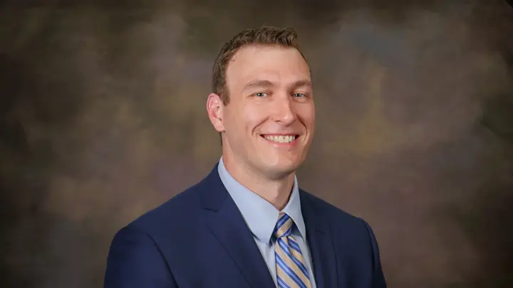 Photo of Dr. Thomas