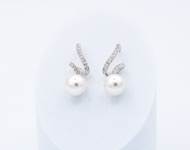 36. Swarovski Gabriella Pearl Pierced Earrings
