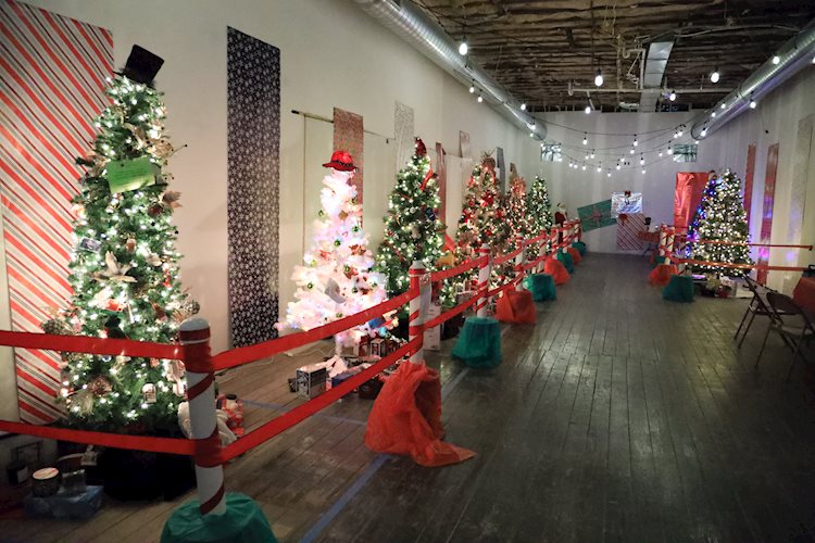 Go to Feztival of Trees to Start December 1 in Hannibal details page